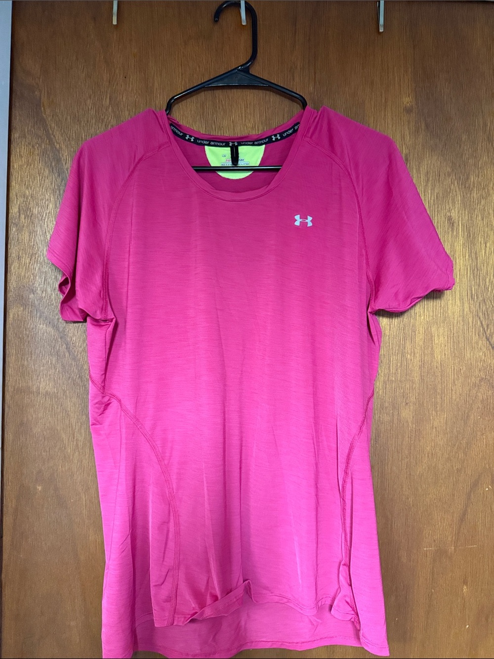 Under Armour Women's Hot Pink Short Sleeve Performance Tee